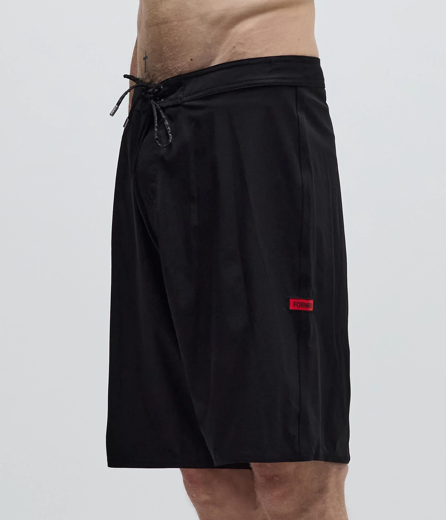 Former Crux 20" Trunk - Black - Image 4