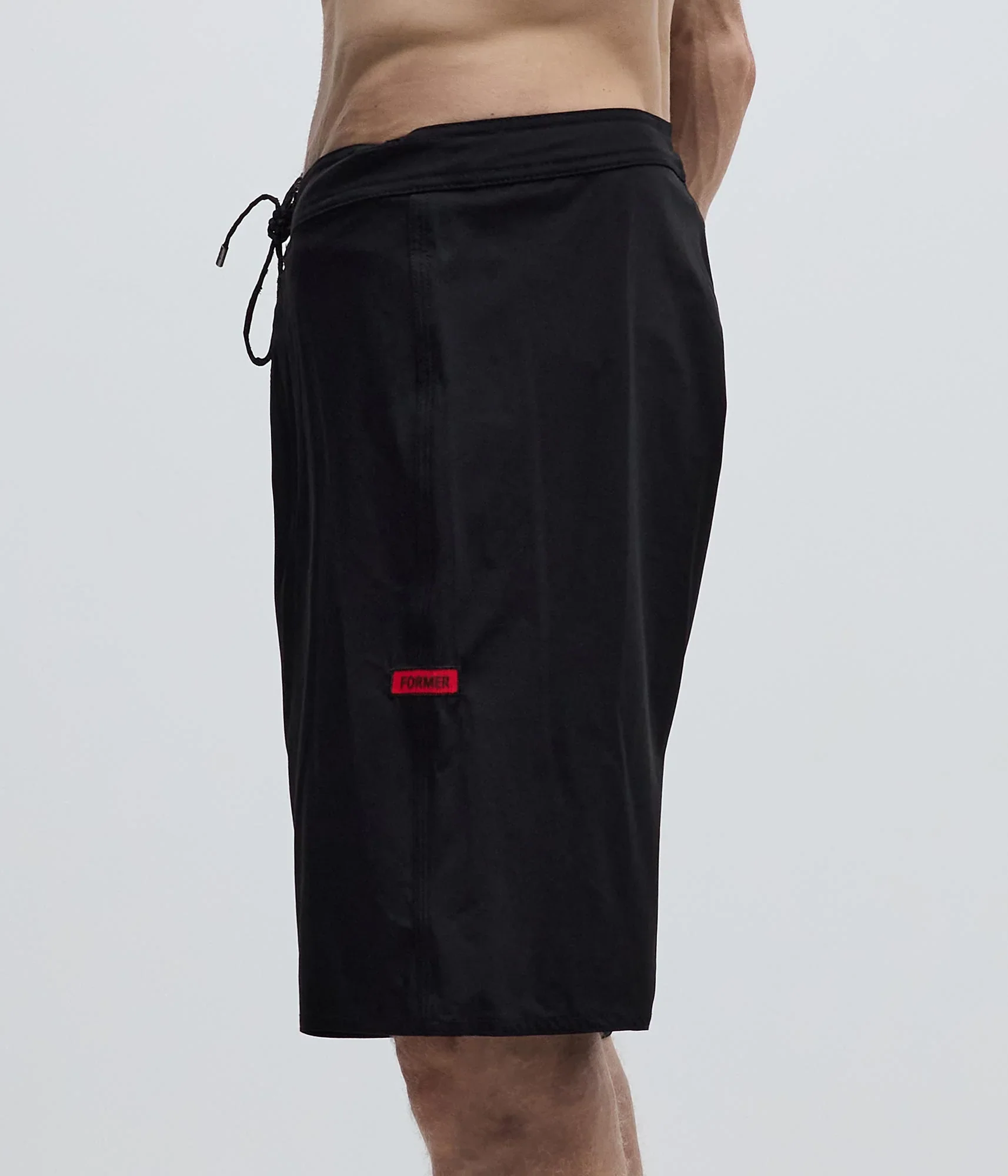 Former Crux 20" Trunk - Black - Image 7