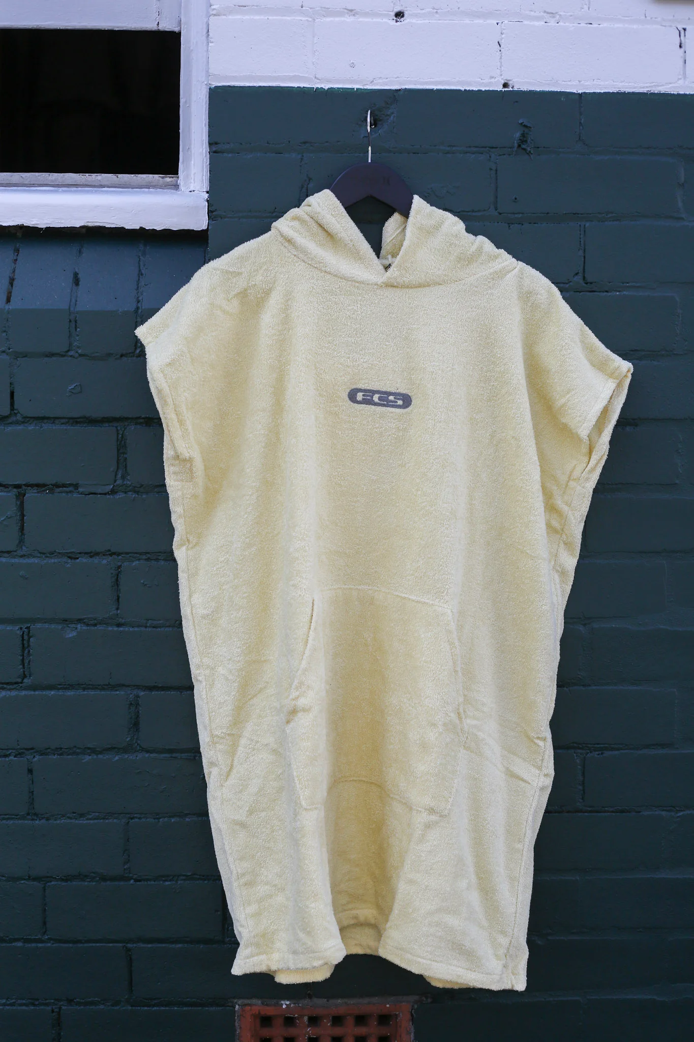 FCS JUNIOR TOWEL PONCHO - Image 2