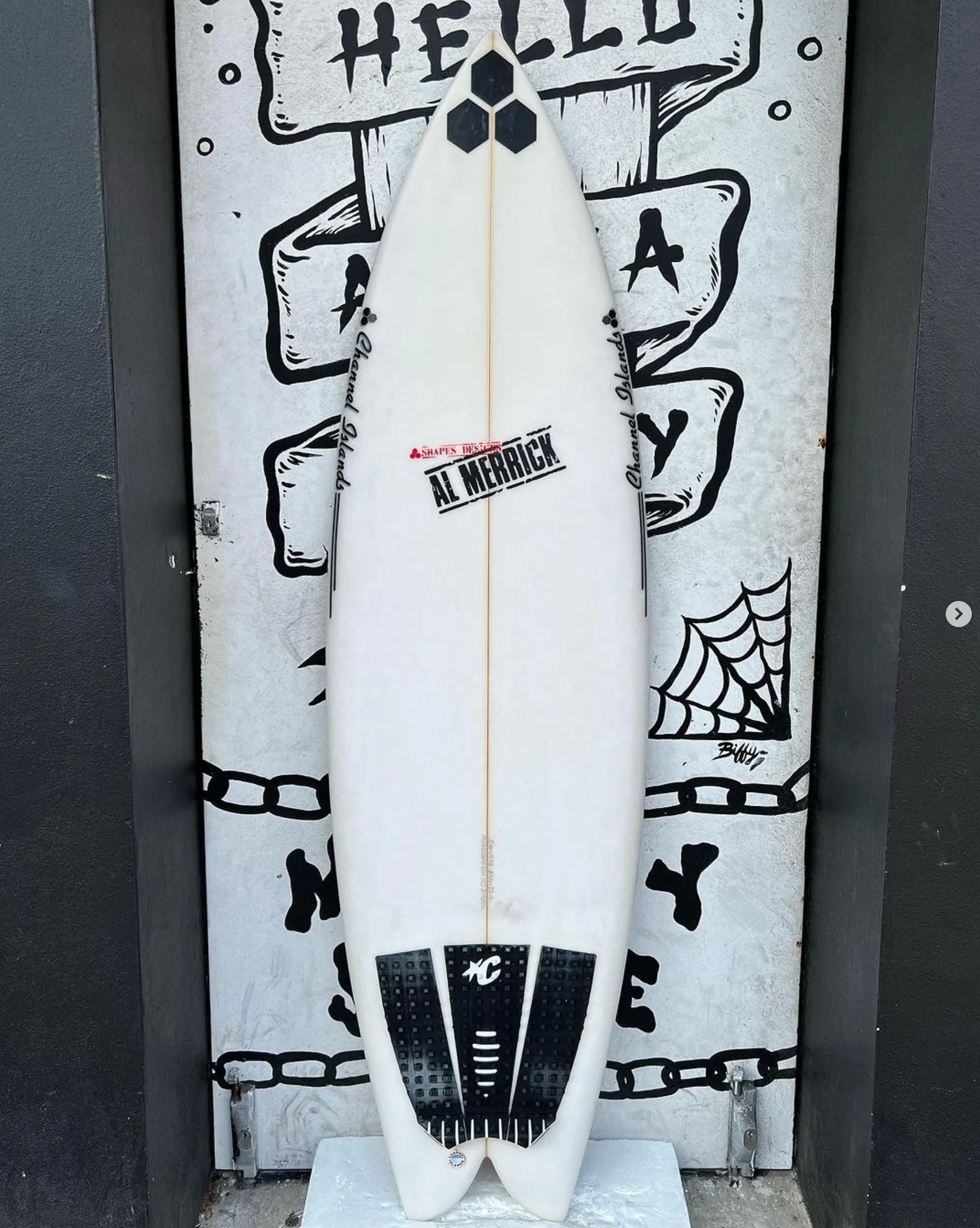 USED - 5'10 FISHBEARD (32.4L)