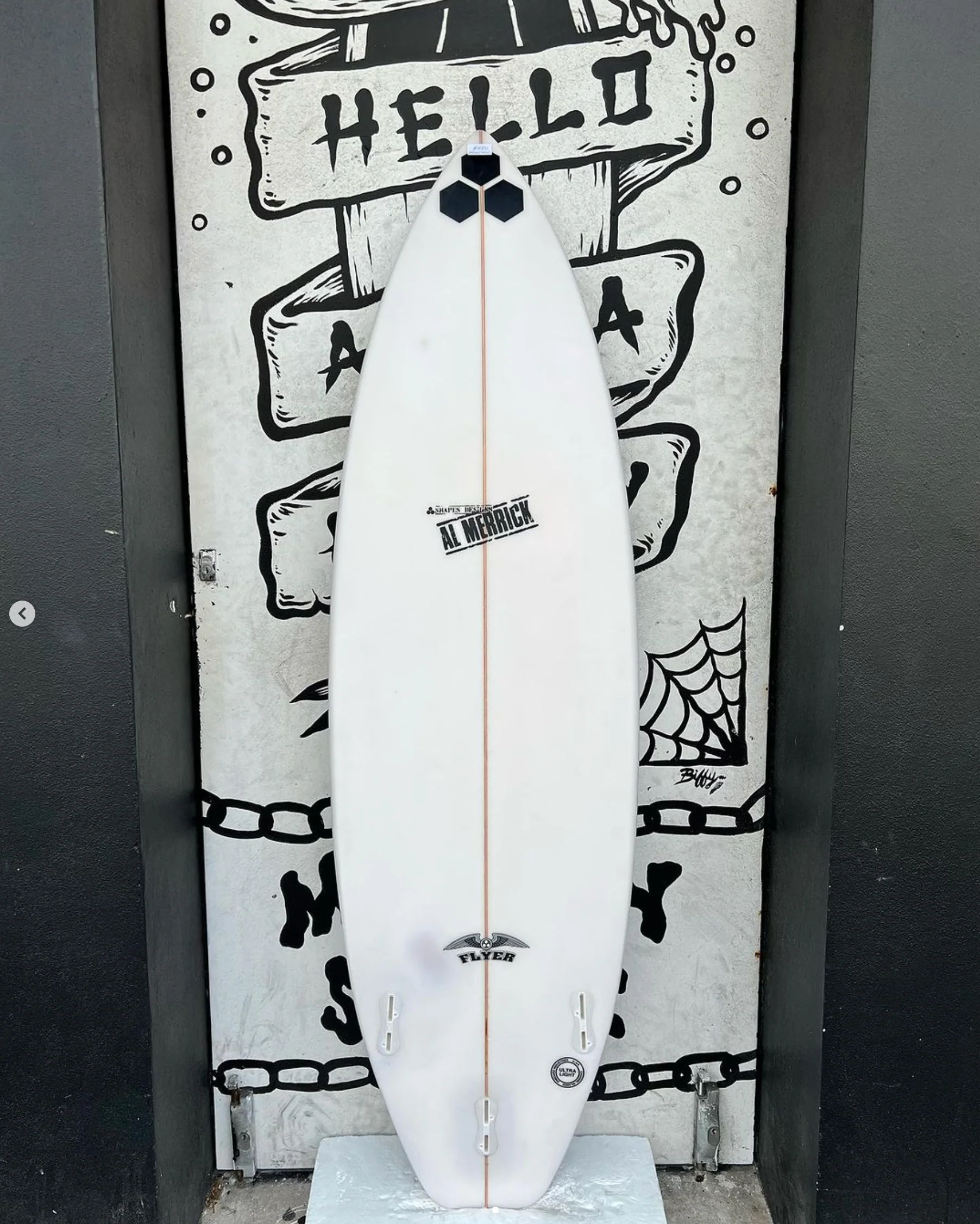 USED - 5'10 OG FLYER (29.4L) - Image 2