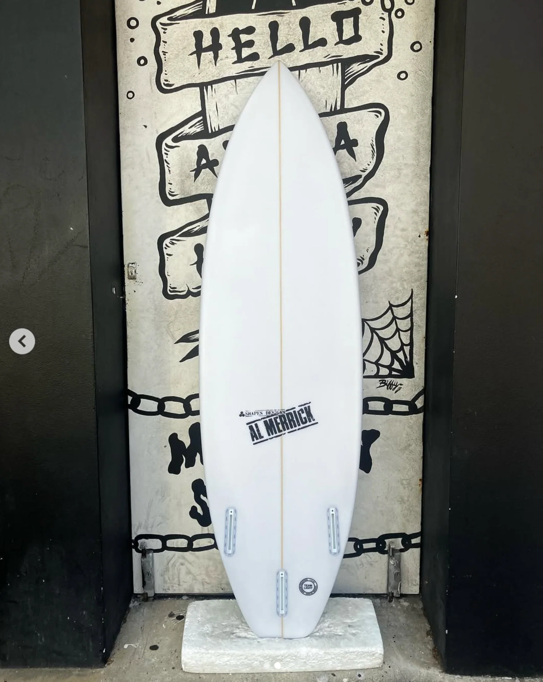 USED - 5'10 OG FLYER (30.2L) - Image 2