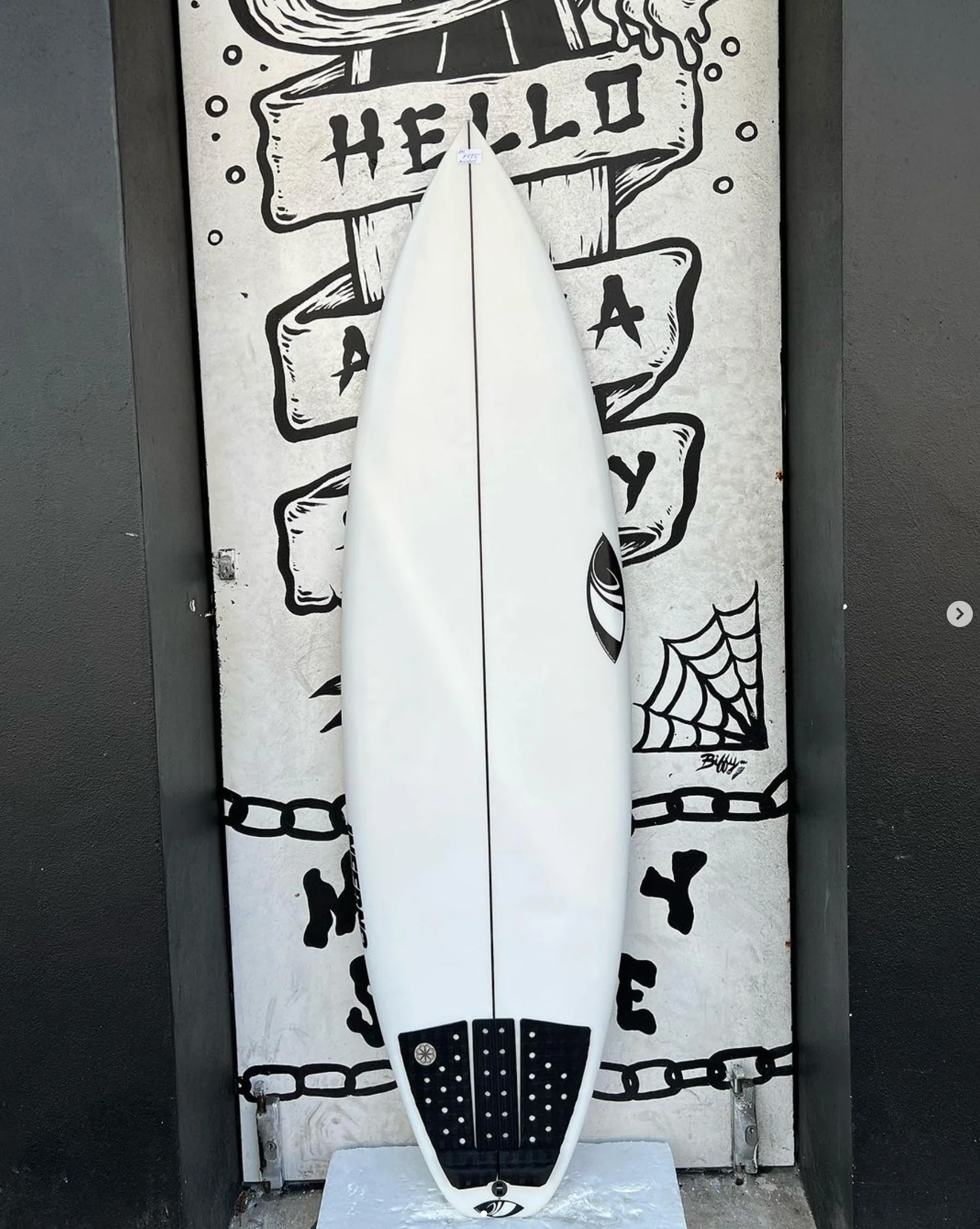 USED - 5'11 INFERNO 72 - 29.2L