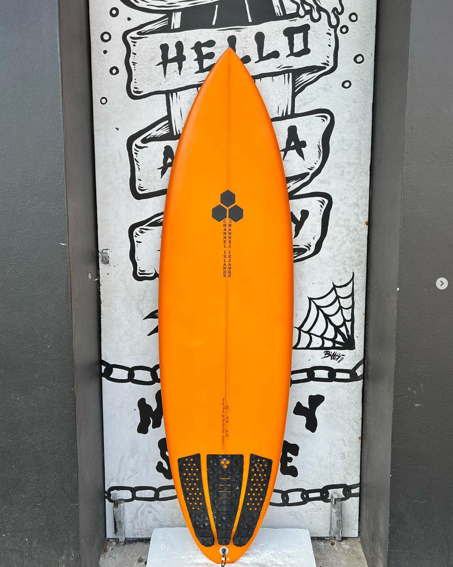 USED - 5'11 TWIN PIN (32.9L)