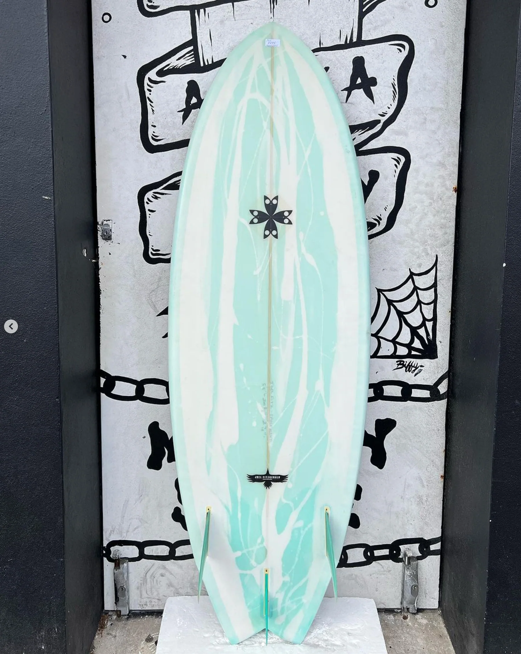 USED - 5'5 SPACE HAWK (32L) - Image 2