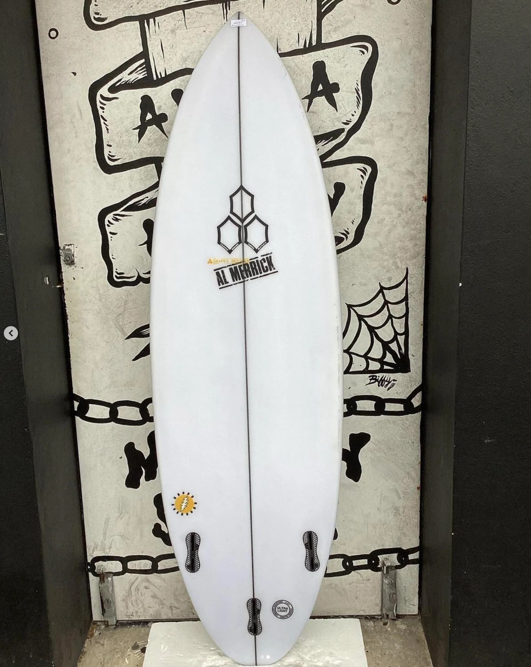 USED - 5'7 HAPPY EVERYDAY ROUND TAIL - Image 2