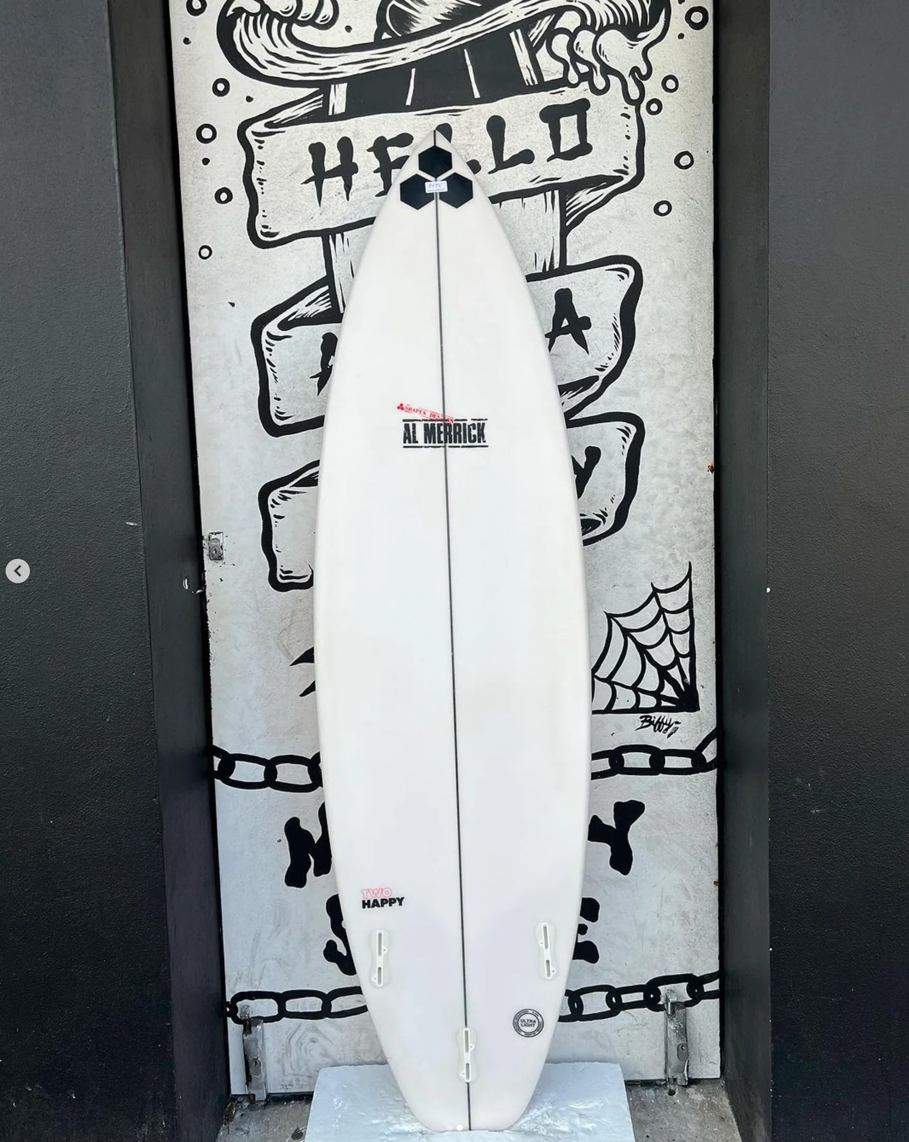USED - 6'1 TWO HAPPY (30.6L) - Image 2